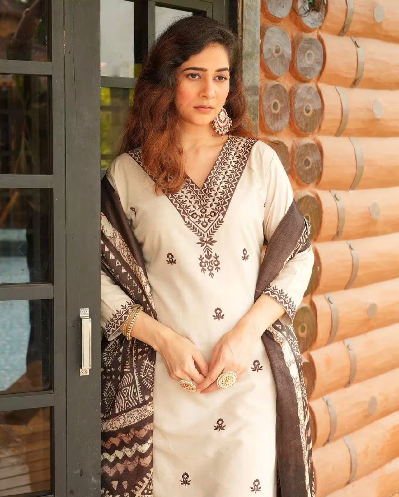 Elegant Linen Embroidered Kurta Set with Printed Dupatta - Image 2