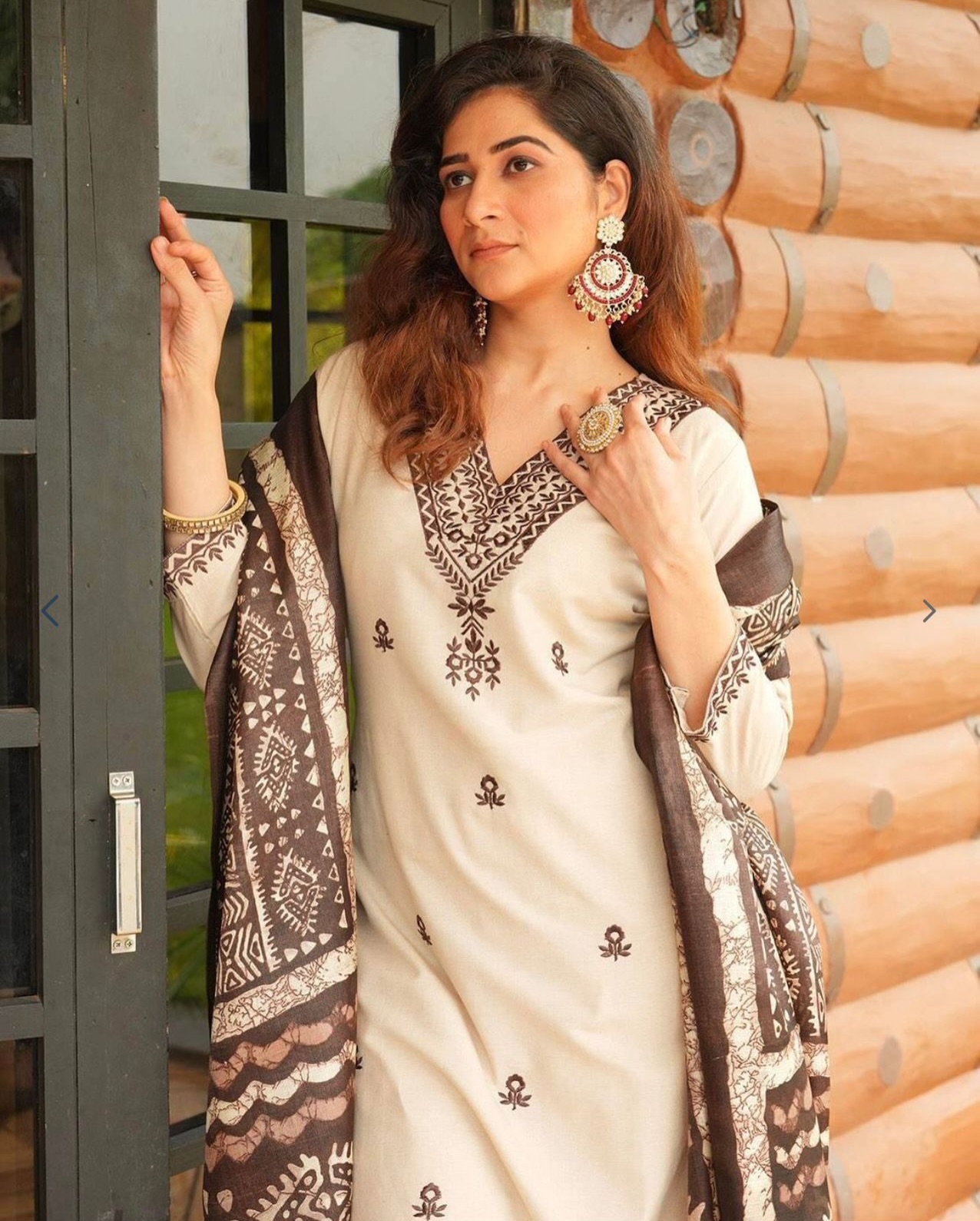 Elegant Linen Embroidered Kurta Set with Printed Dupatta - Image 3