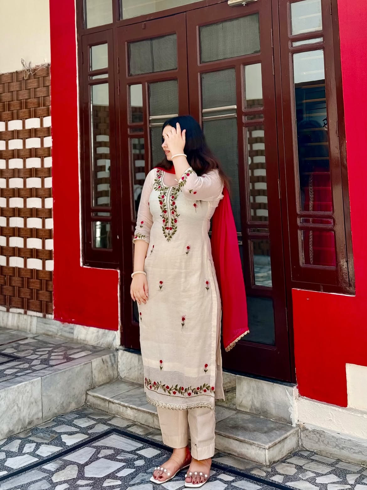 Embroidered Off-White and Pink Suit Set - Image 3