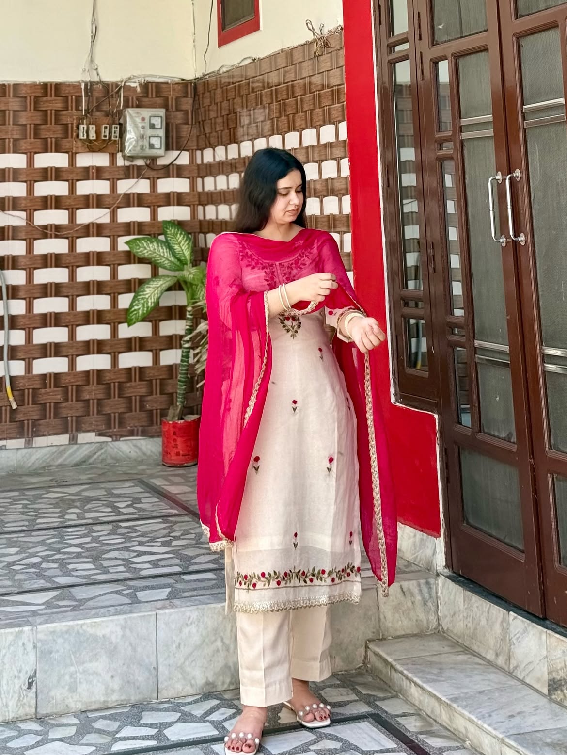 Embroidered Off-White and Pink Suit Set - Image 2