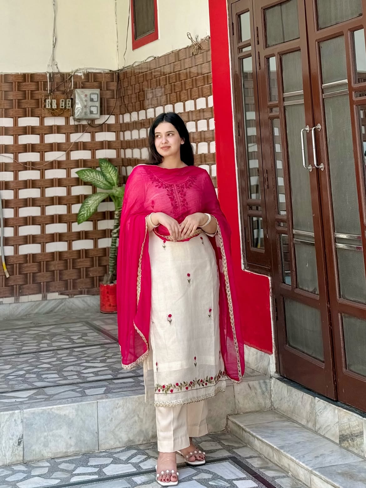Embroidered Off-White and Pink Suit Set - Image 4