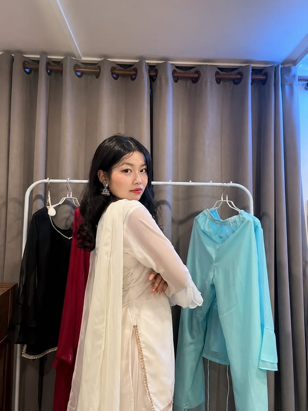 Off White Kurta Set with Palazzo & Sheer Sleeves With Dupatta - Image 4