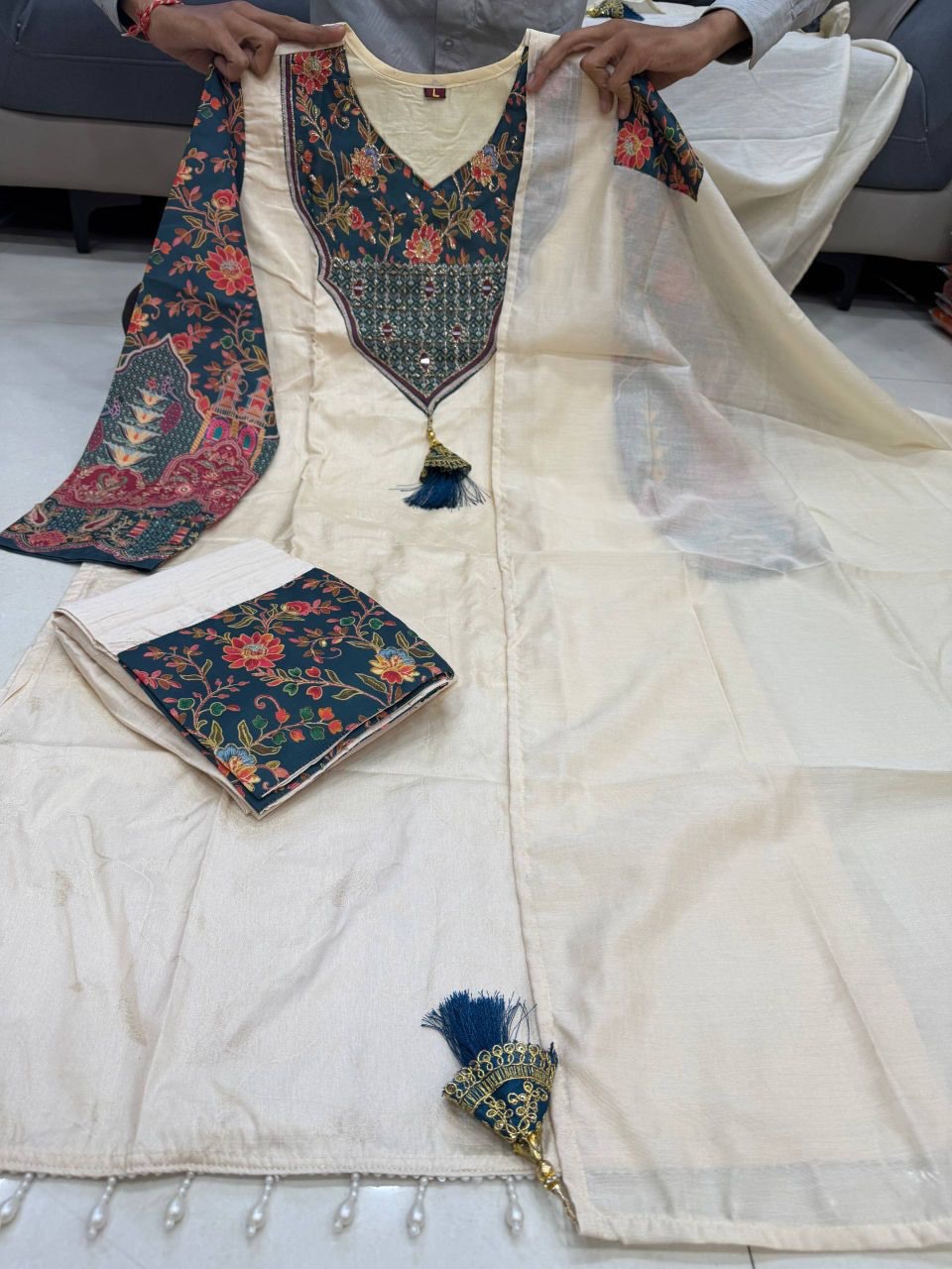Royal Banarasi Jacquard Embroidered Suit Set - Image 6