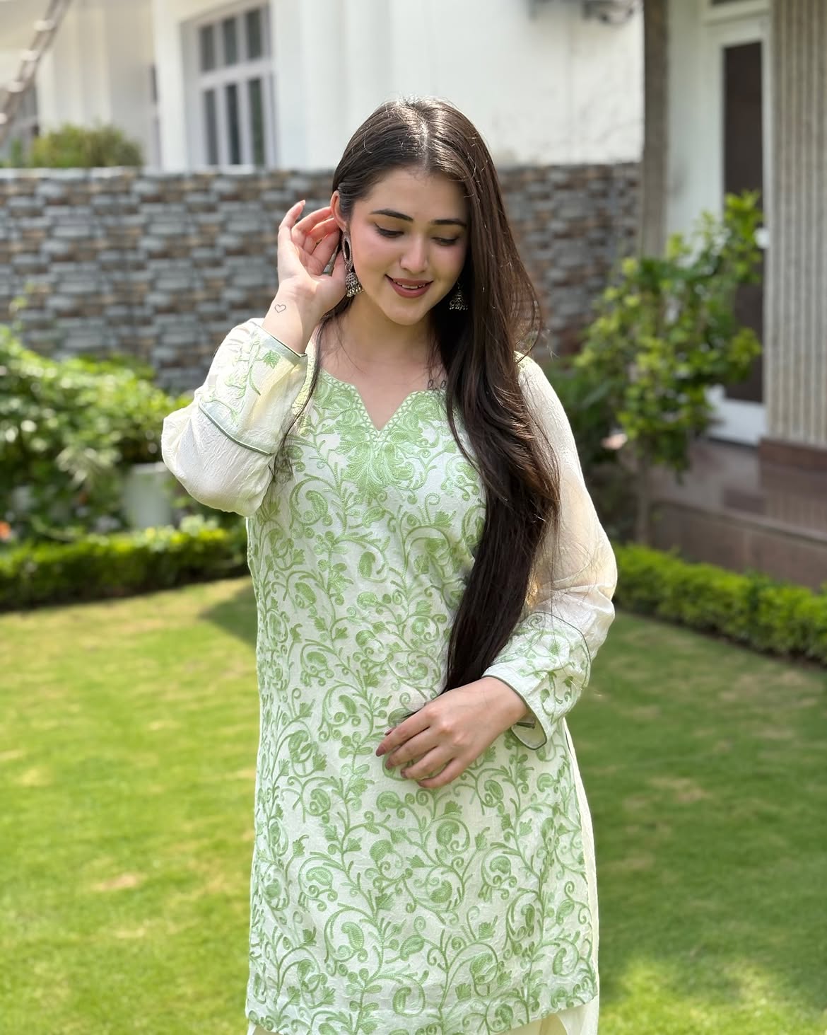Embroidered Pastel Green and Off-White Suit Set - Image 4