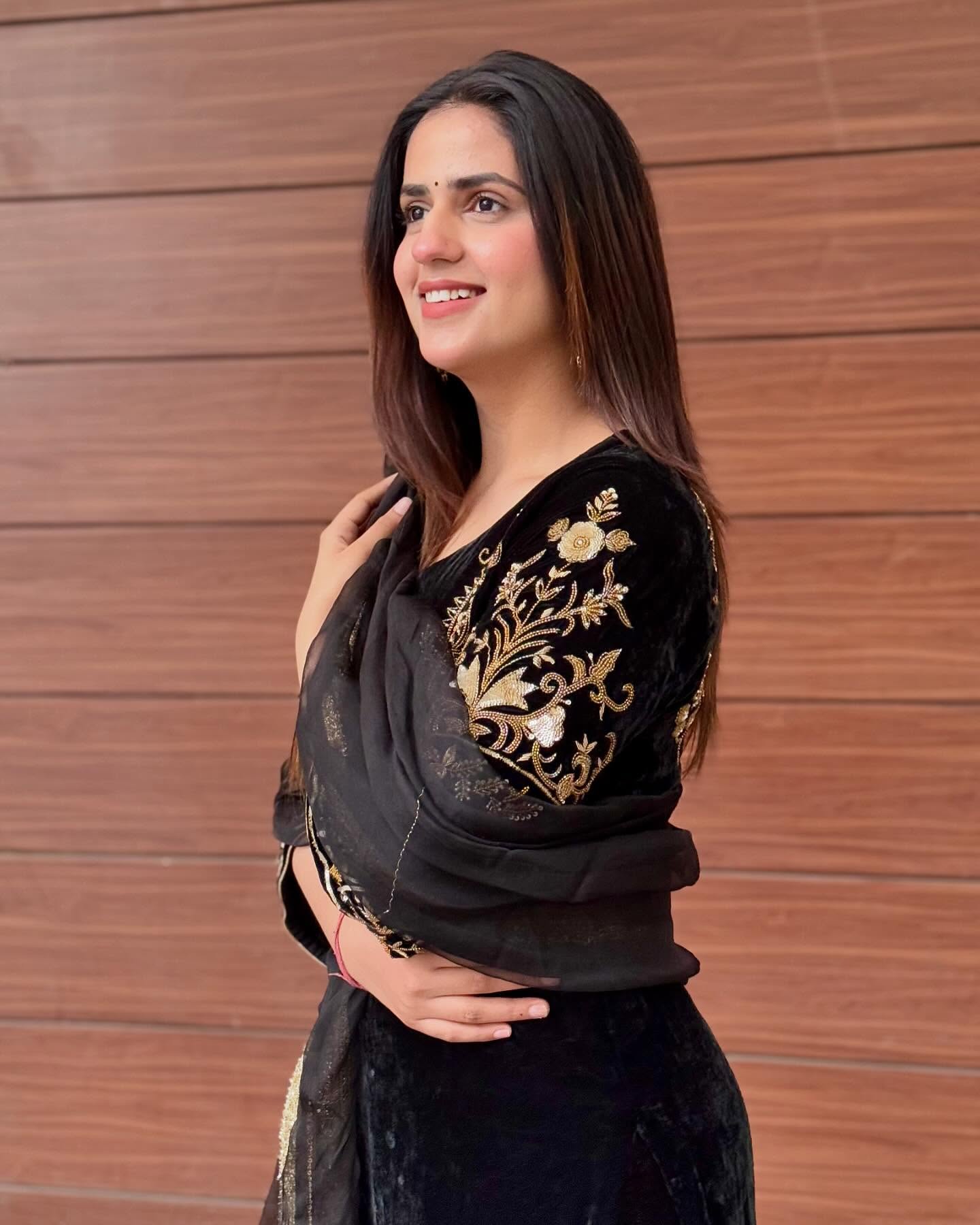 Embroidered Black Velvet Suit Set - Image 5
