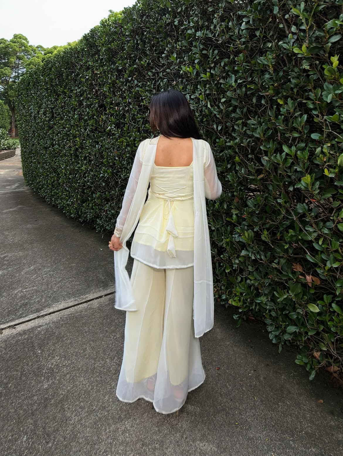 Elegant Pastel Yellow Suit Set - Image 5