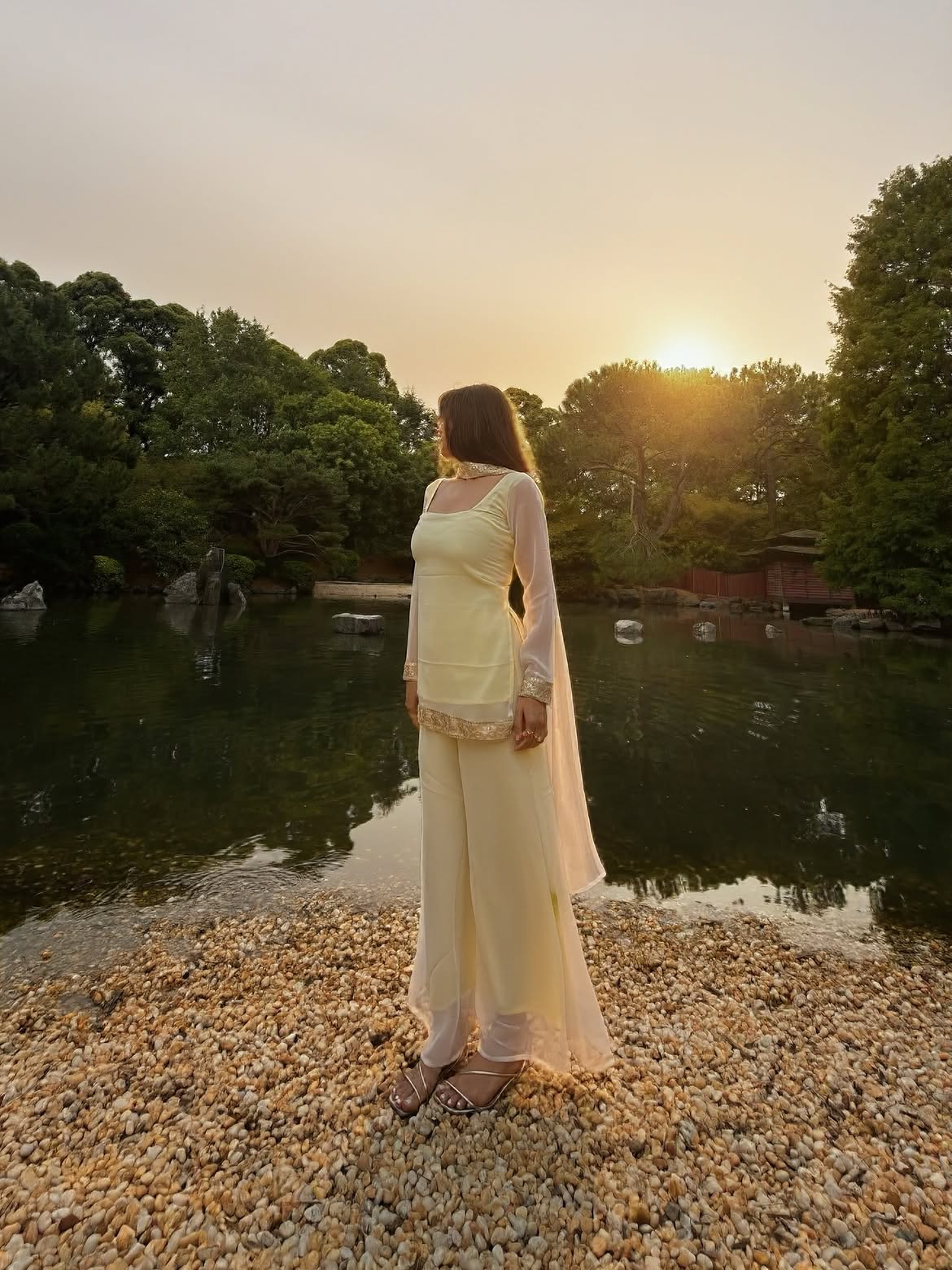 Elegant Pastel Yellow Suit Set - Image 6