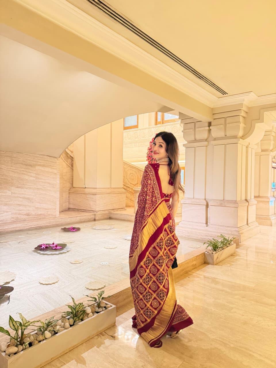 Traditional Bandhani Saree - Image 4